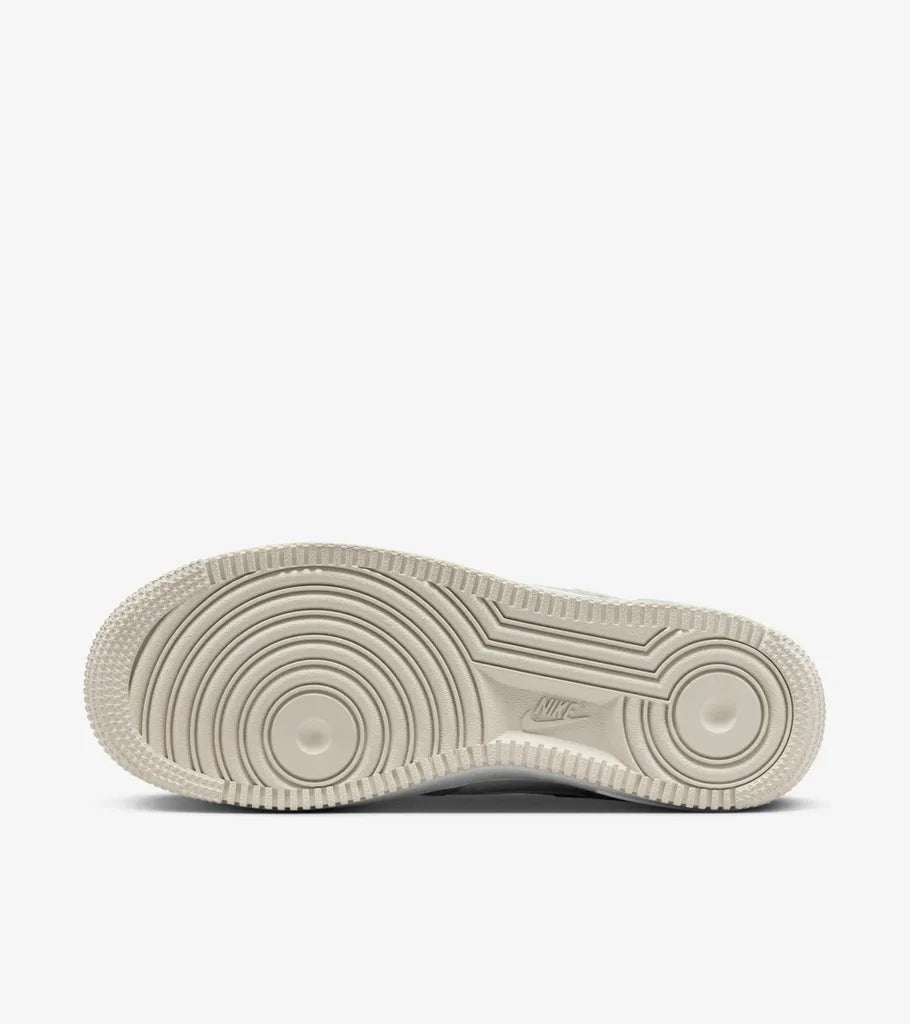   Air Force 1 07 Premium Men's Shoes  