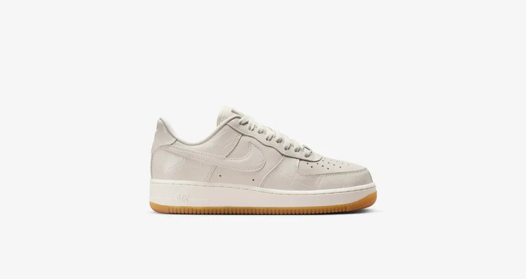   Air Force 1 07 Premium Men's Shoes  