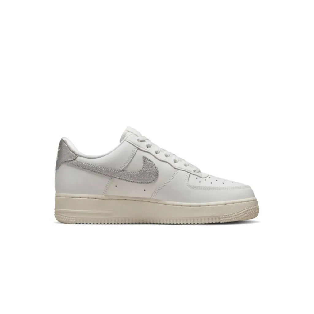   Air Force 1 07 Premium Men's Shoes  
